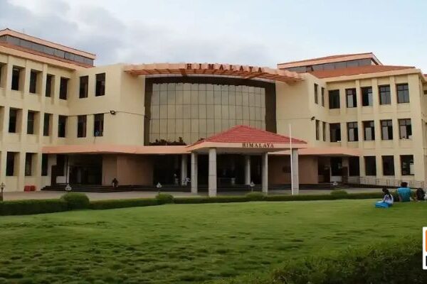 IIT மெட்ராஸ் படிப்புகளுக்கு விண்ணப்பிக்க காலக்கெடு நீட்டிக்க கோரிக்கை