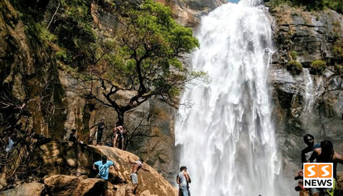 கொல்லிமலை ஆகாய கங்கை அருவியில் குளிக்க அனுமதி! சுற்றுலாப் பயணிகள் உற்சாகம்!