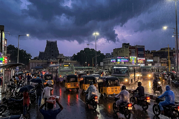 சென்னையில் இன்று மழைக்கு வாய்ப்பு! மாலை முதல் இடியுடன் கூடிய மழை பெய்யுமா?