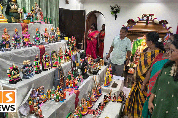 51 ஆண்டுகளாகத் தொடரும் பாரம்பரியம்! திருநெல்வேலியில் 3,000 கொலு பொம்மைகளுடன் அசத்தும் குடும்பம்!