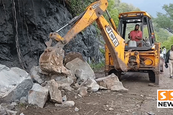 வால்பாறை மலைப்பாதையில் மண்சரிவு – 20 மணி நேரம் போக்குவரத்து பாதிப்பு!